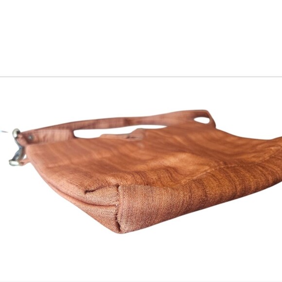 Stylish Modern Shoulder Bag With Wooden Handle NWOT Cloth Lightweight - Picture 4 of 15